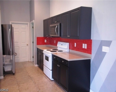 2709 37th Street Sw - Photo Thumbnail 6