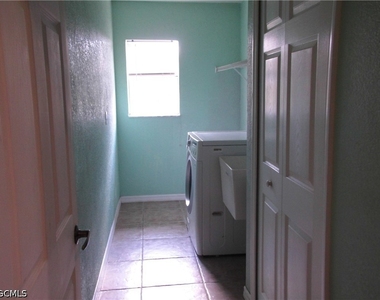 2709 37th Street Sw - Photo Thumbnail 9