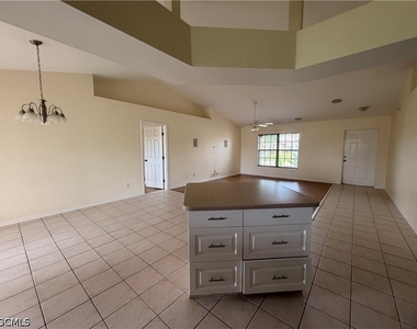 1501 Sw 13th Street - Photo Thumbnail 5