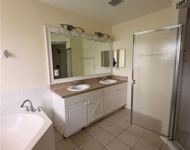 1501 Sw 13th Street - Photo Thumbnail 8