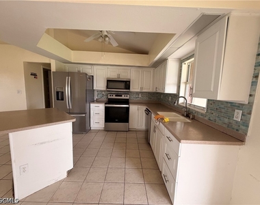 1501 Sw 13th Street - Photo Thumbnail 4