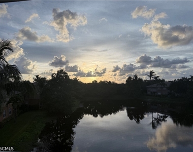 9631 Spanish Moss Way - Photo Thumbnail 15