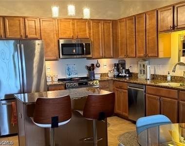 9631 Spanish Moss Way - Photo Thumbnail 7