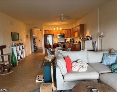 9631 Spanish Moss Way - Photo Thumbnail 8