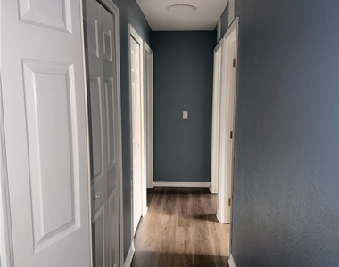 302 Nw 2nd Place - Photo Thumbnail 10
