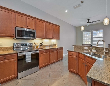 5709 Calmar Breeze Lane - Photo Thumbnail 13