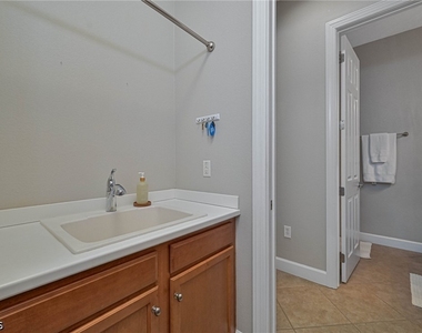 5709 Calmar Breeze Lane - Photo Thumbnail 24