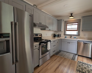 200 South Main - Photo Thumbnail 3