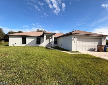 3607 E 18th Street - Photo Thumbnail 1