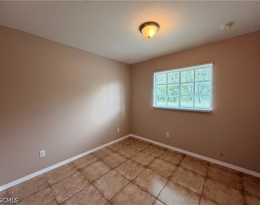 566 Nimitz Boulevard - Photo Thumbnail 14