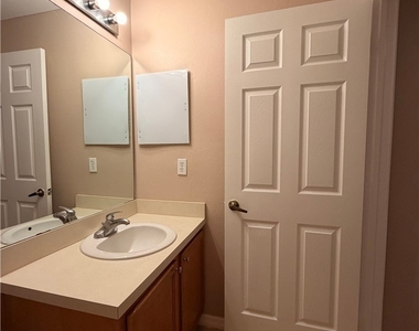 566 Nimitz Boulevard - Photo Thumbnail 16