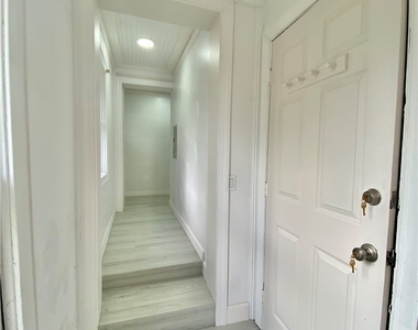 2222 Unity Avenue - Photo Thumbnail 5