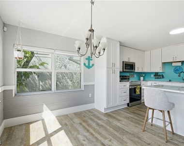 2691 Geary Street - Photo Thumbnail 11