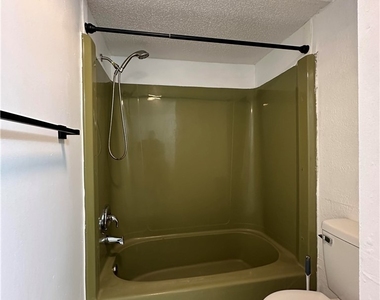 3704 Broadway - Photo Thumbnail 5