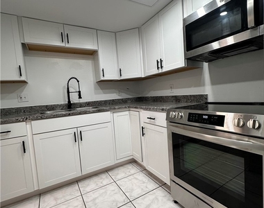 3704 Broadway - Photo Thumbnail 6