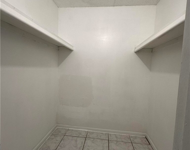 3704 Broadway - Photo Thumbnail 10