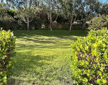 4380 Lazio Way - Photo Thumbnail 37