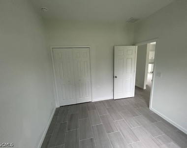 1141 Columbo Avenue S - Photo Thumbnail 10