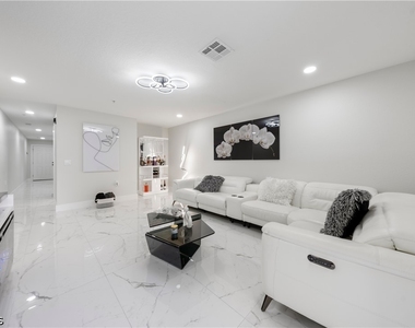 9419 Ivy Brook Run - Photo Thumbnail 9