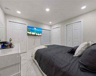 9419 Ivy Brook Run - Photo Thumbnail 19