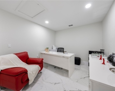 9419 Ivy Brook Run - Photo Thumbnail 27