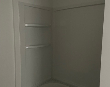 1724 Nw 13th Terrace - Photo Thumbnail 6