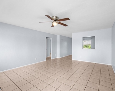 4444 Frankie Court - Photo Thumbnail 3