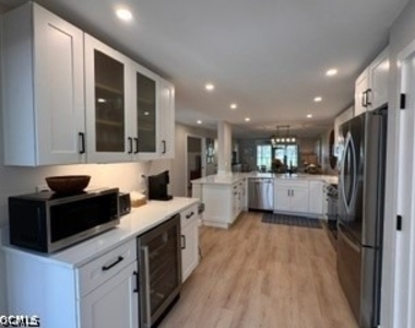 12250 Kelly Greens Boulevard - Photo Thumbnail 8