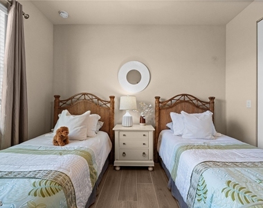 6533 Monterey Point - Photo Thumbnail 30