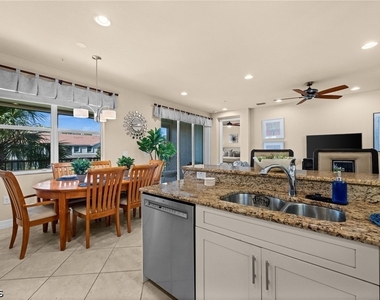 6533 Monterey Point - Photo Thumbnail 15