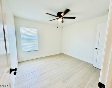 2909 Ne 6th Place - Photo Thumbnail 11