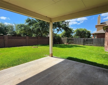 2318 Nashmor Drive - Photo Thumbnail 29