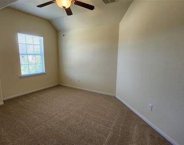 2318 Nashmor Drive - Photo Thumbnail 26