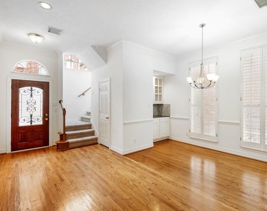5913 Dolores Street - Photo Thumbnail 9