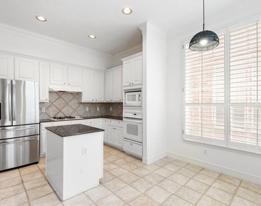 5913 Dolores Street - Photo Thumbnail 15