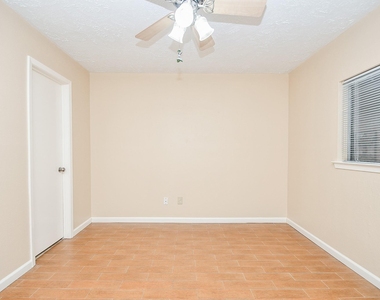 15919 Val Verde Drive - Photo Thumbnail 26