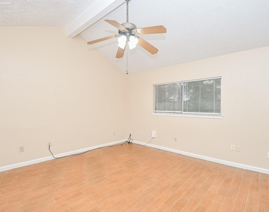 15919 Val Verde Drive - Photo Thumbnail 18