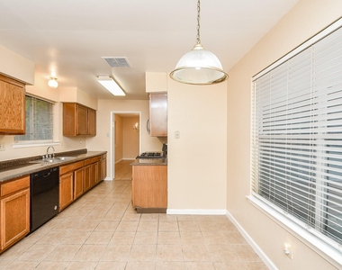 15919 Val Verde Drive - Photo Thumbnail 15