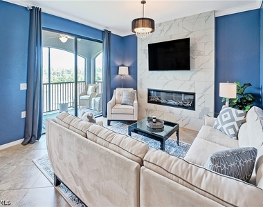 9723 Acqua Court - Photo Thumbnail 4