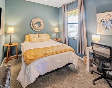 9723 Acqua Court - Photo Thumbnail 14