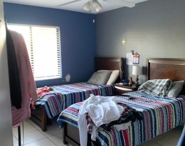 1400 Green Valley Circle - Photo Thumbnail 4