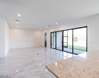 12813 Hawkins Drive - Photo Thumbnail 13