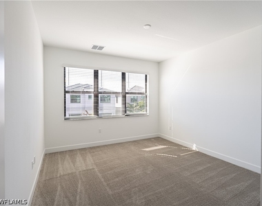 12813 Hawkins Drive - Photo Thumbnail 25