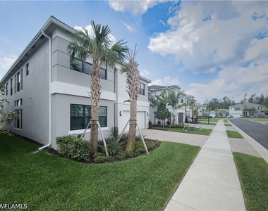 12813 Hawkins Drive - Photo Thumbnail 1