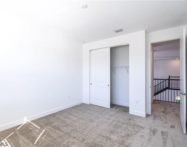 12813 Hawkins Drive - Photo Thumbnail 26