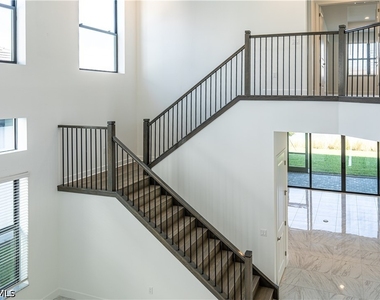 12813 Hawkins Drive - Photo Thumbnail 21