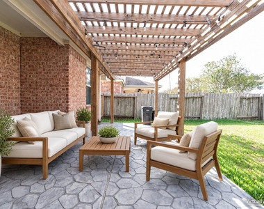 7318 Chasegrove Lane - Photo Thumbnail 29
