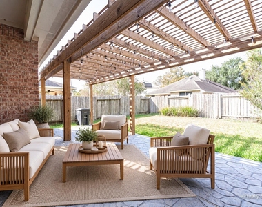 7318 Chasegrove Lane - Photo Thumbnail 27