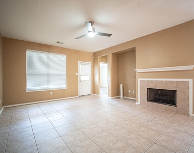 7318 Chasegrove Lane - Photo Thumbnail 11