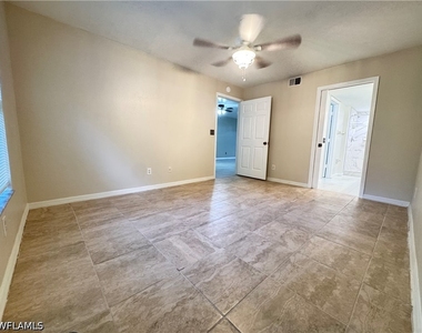 28251 Pine Haven Way - Photo Thumbnail 12